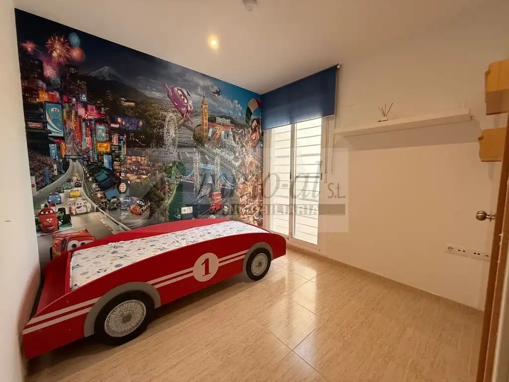 Dormitori de Casa o xalet en venda en Almazora / Almassora amb Aire condicionat, Terrassa i Piscina comunitària