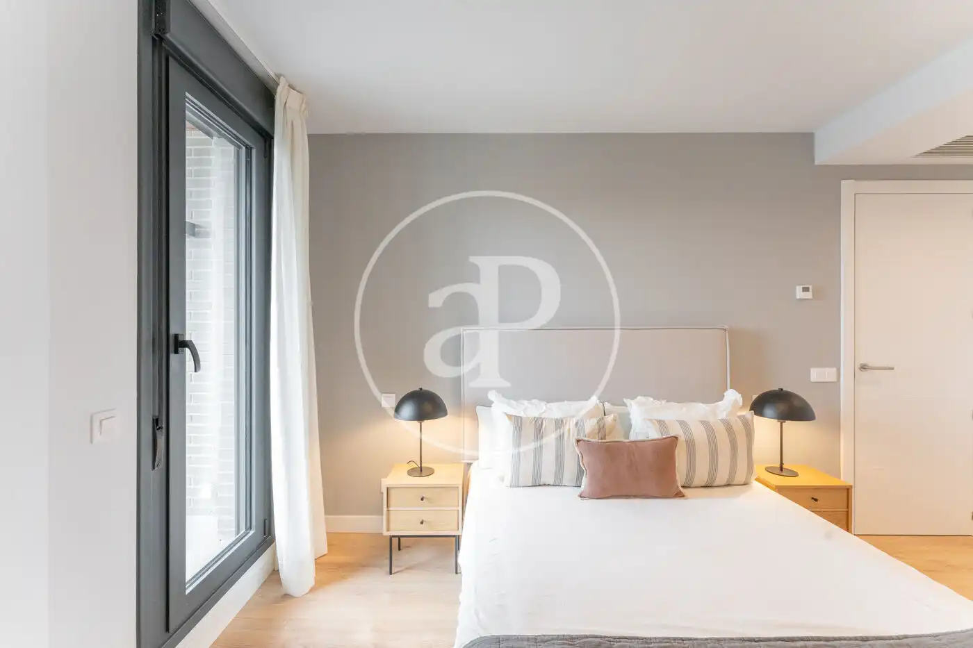 Schlafzimmer von Wohnung zur Miete in Madrid mit Klimaanlage, Heizung und Privatgarten