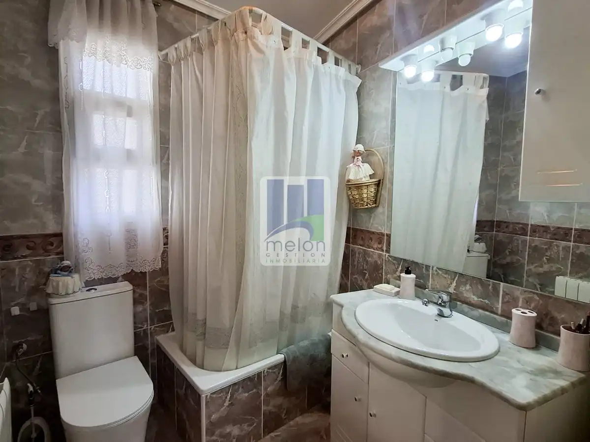 Bathroom of Houses for sale in Carcedo de Burgos  with Storage room