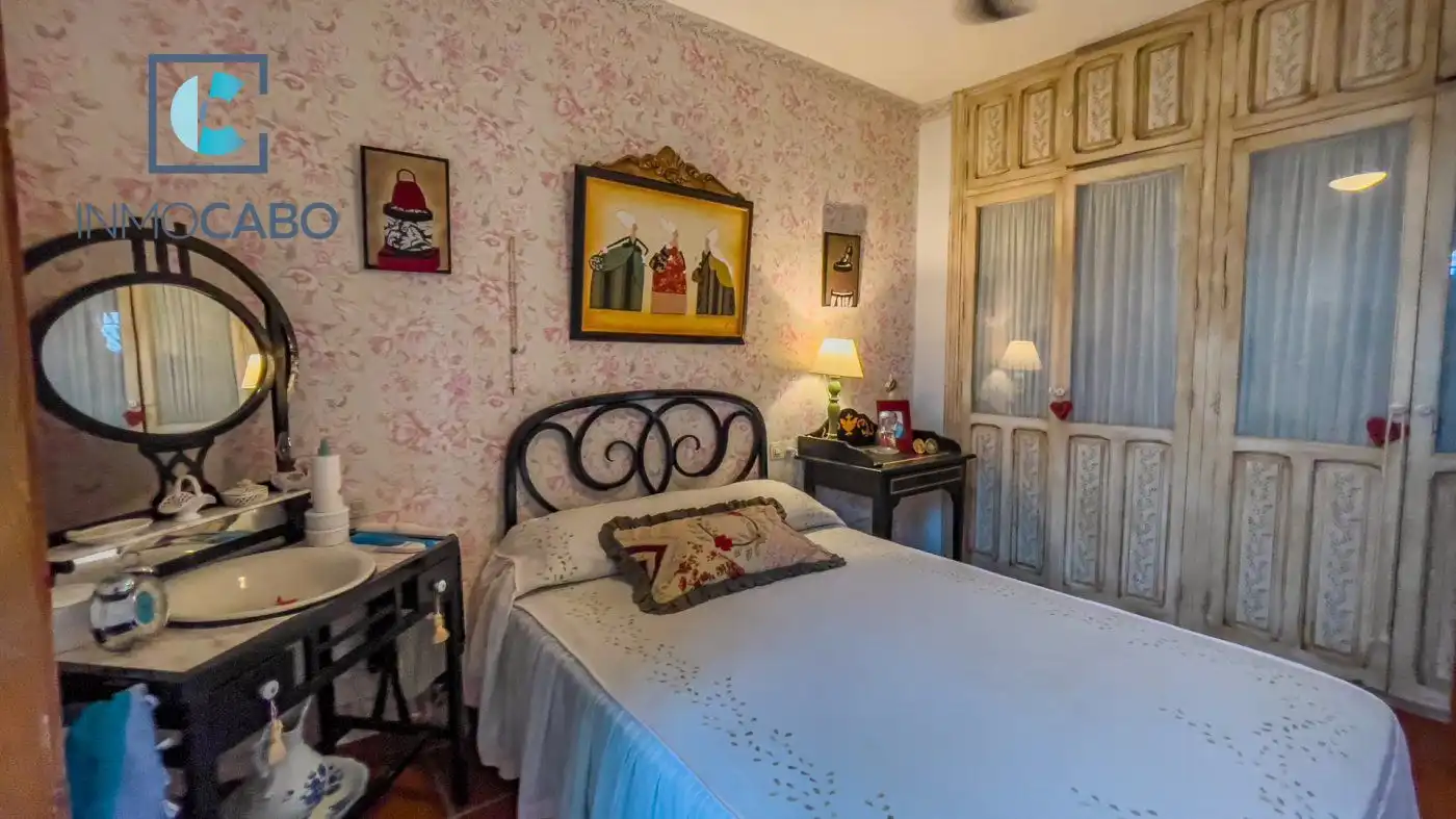 Dormitori de Casa o xalet en venda en Cartagena amb Terrassa i Moblat