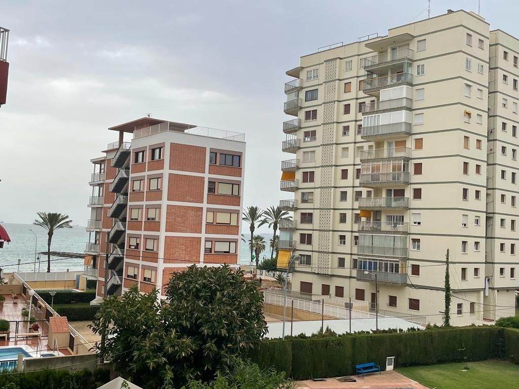 Vista exterior de Apartament de lloguer en Benicasim / Benicàssim amb Aire condicionat, Calefacció i Jardí privat