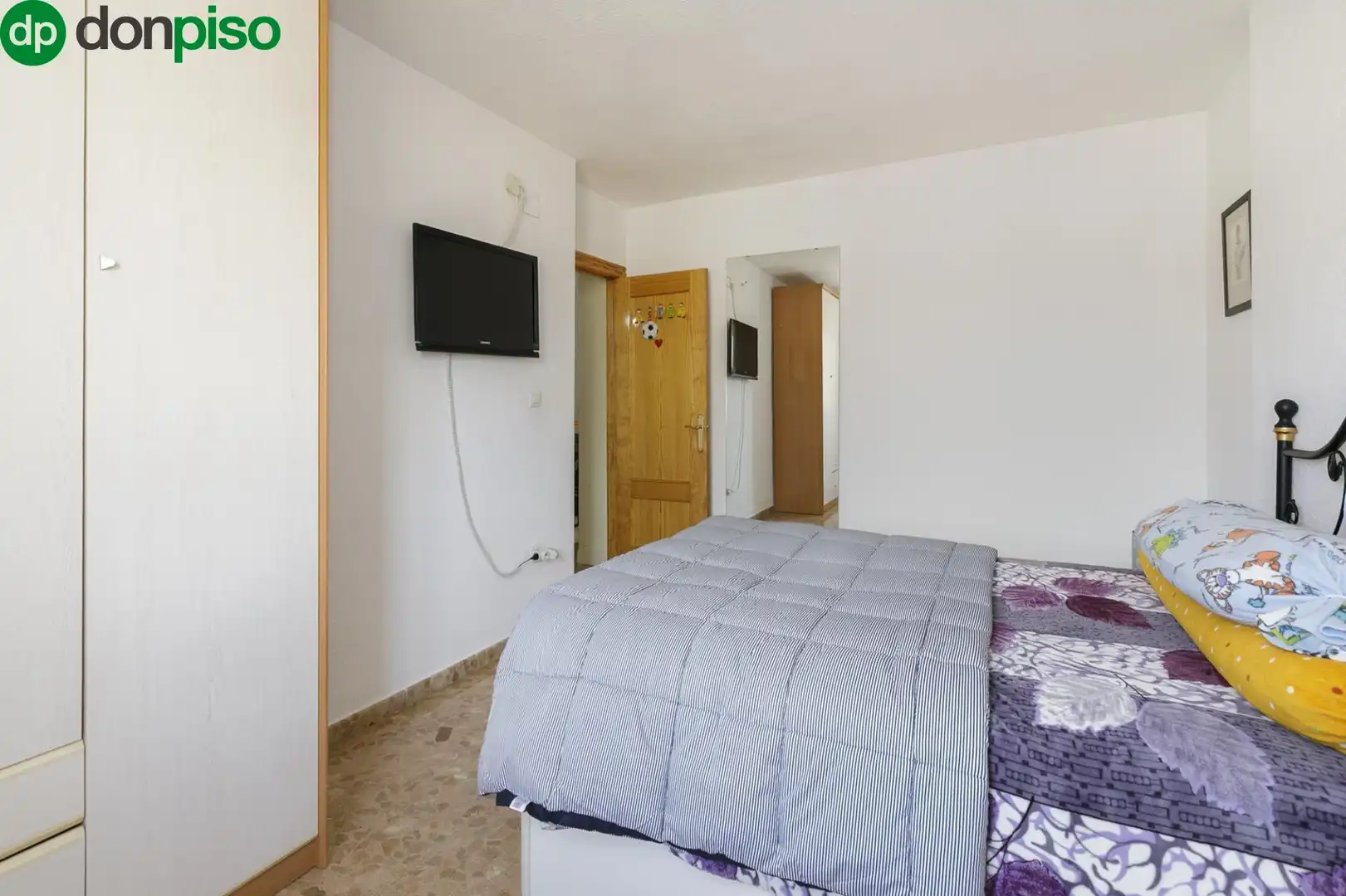 Habitación de Casa adosada en venta en Vegas del Genil con Terraza y Piscina comunitaria