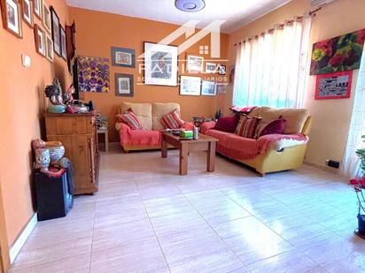 Living room of Single-family semi-detached for sale in Chozas de Canales  with Air Conditioner, Heating and Terrace