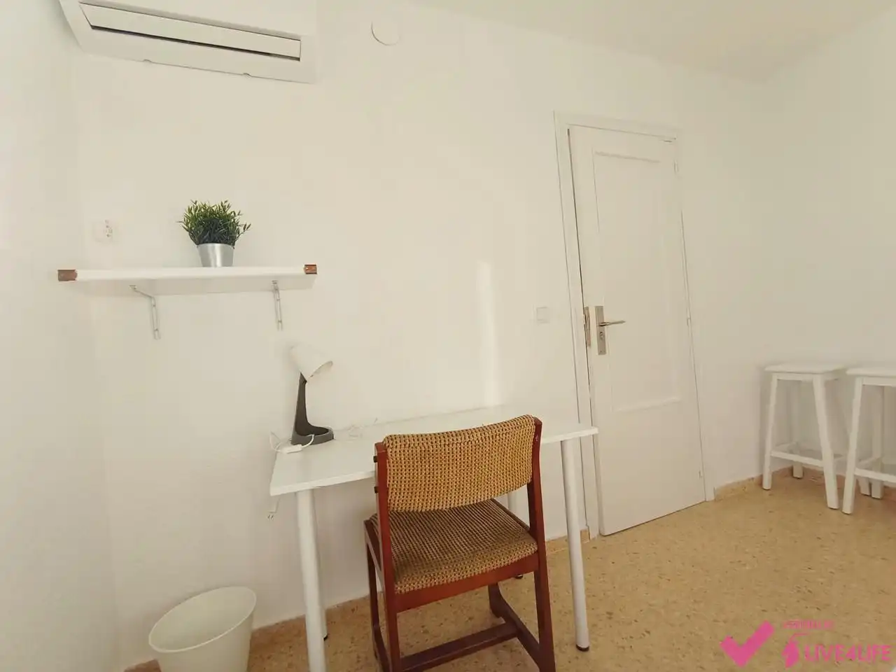 Habitación de Piso de alquiler en Burjassot con Aire acondicionado, Terraza y Amueblado