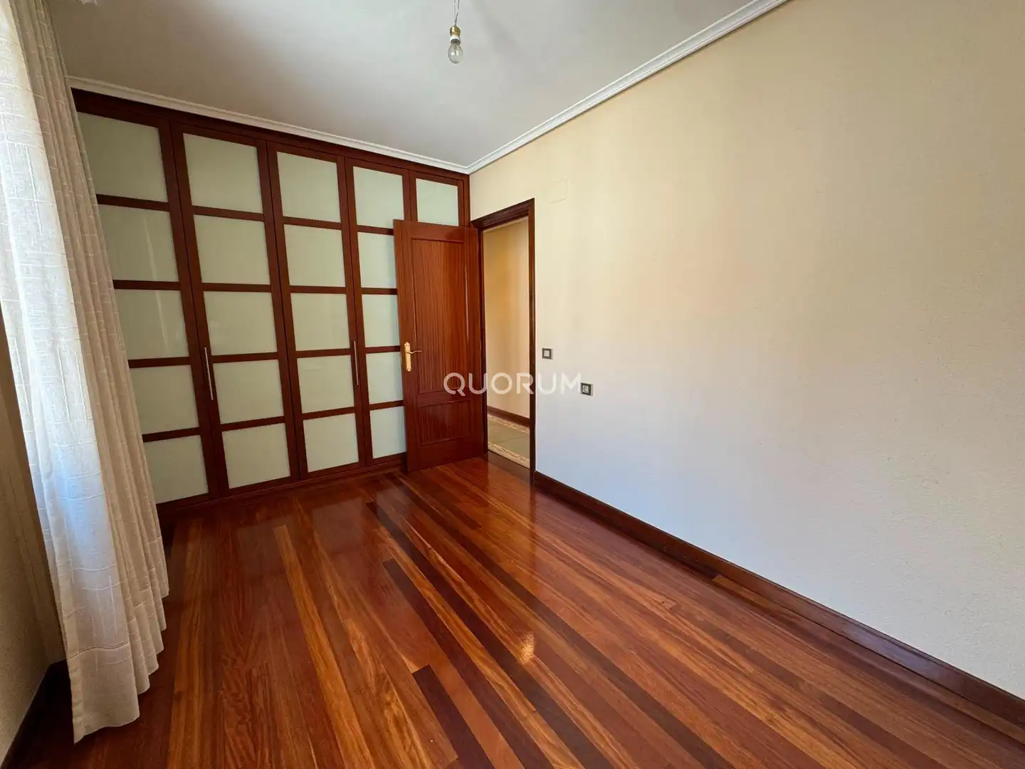 Habitación de Ático en venta en Barakaldo  con Calefacción, Terraza y Trastero