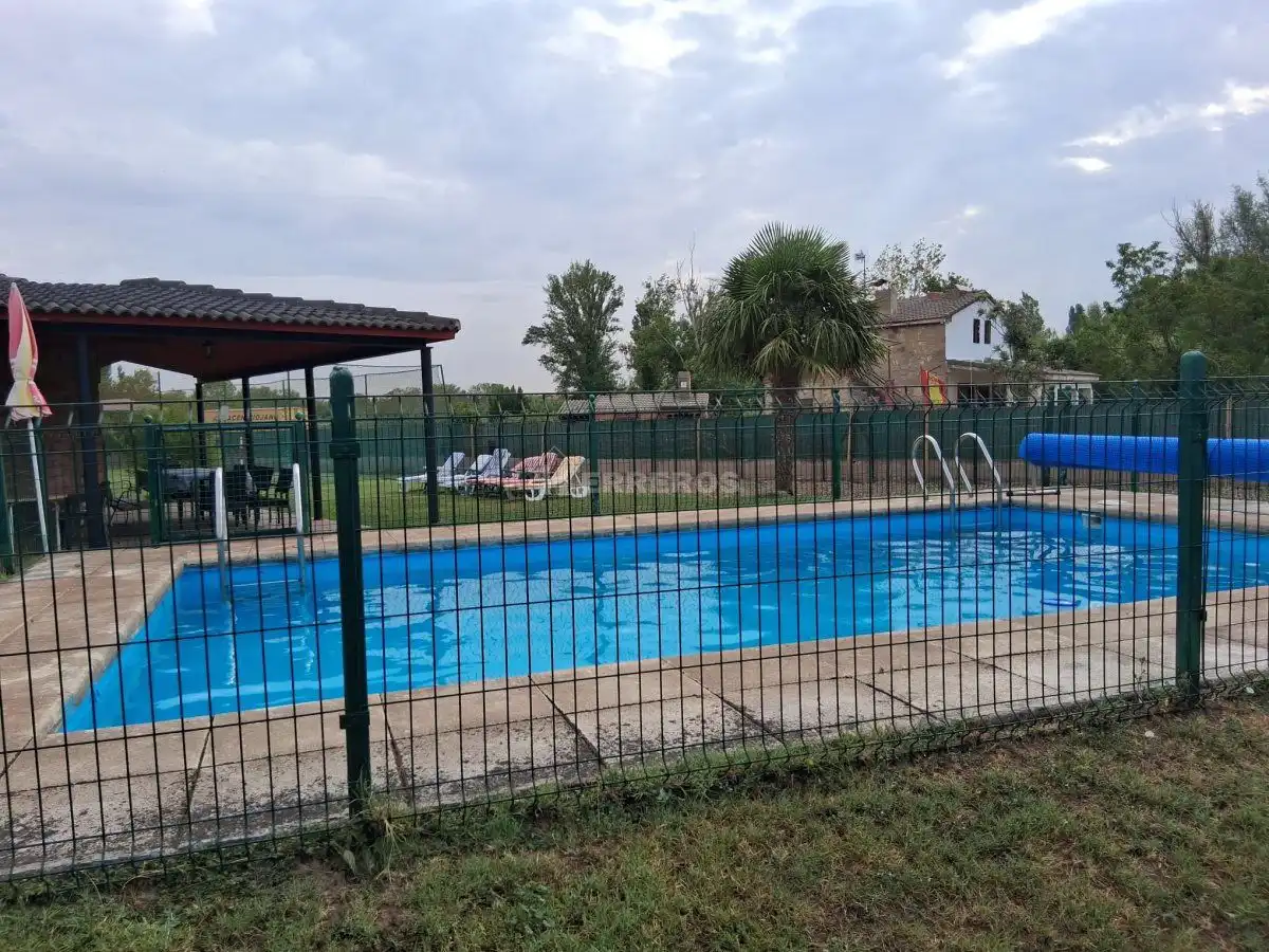 Piscina de Casa o xalet en venda en Ribafrecha amb Calefacció, Traster i Piscina
