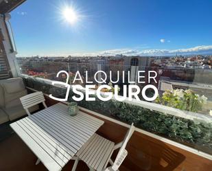 Exterior view of Attic to rent in  Madrid Capital  with Air Conditioner, Heating and Terrace