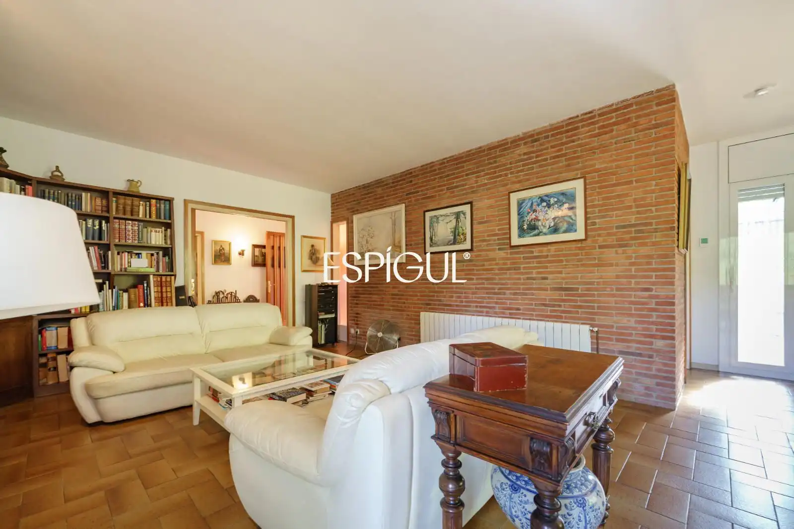 Sala de estar de Casa o chalet en venta en Cerdanyola del Vallès con Calefacción, Terraza y Trastero