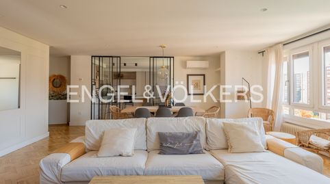 Foto 5 de Ático de alquiler en Costillares, Madrid Capital