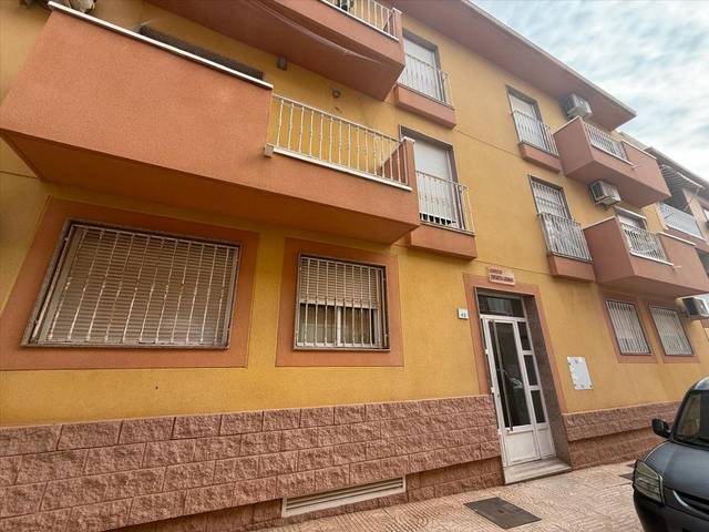 Piso en Venta en Rio Ebro  en La Gangosa