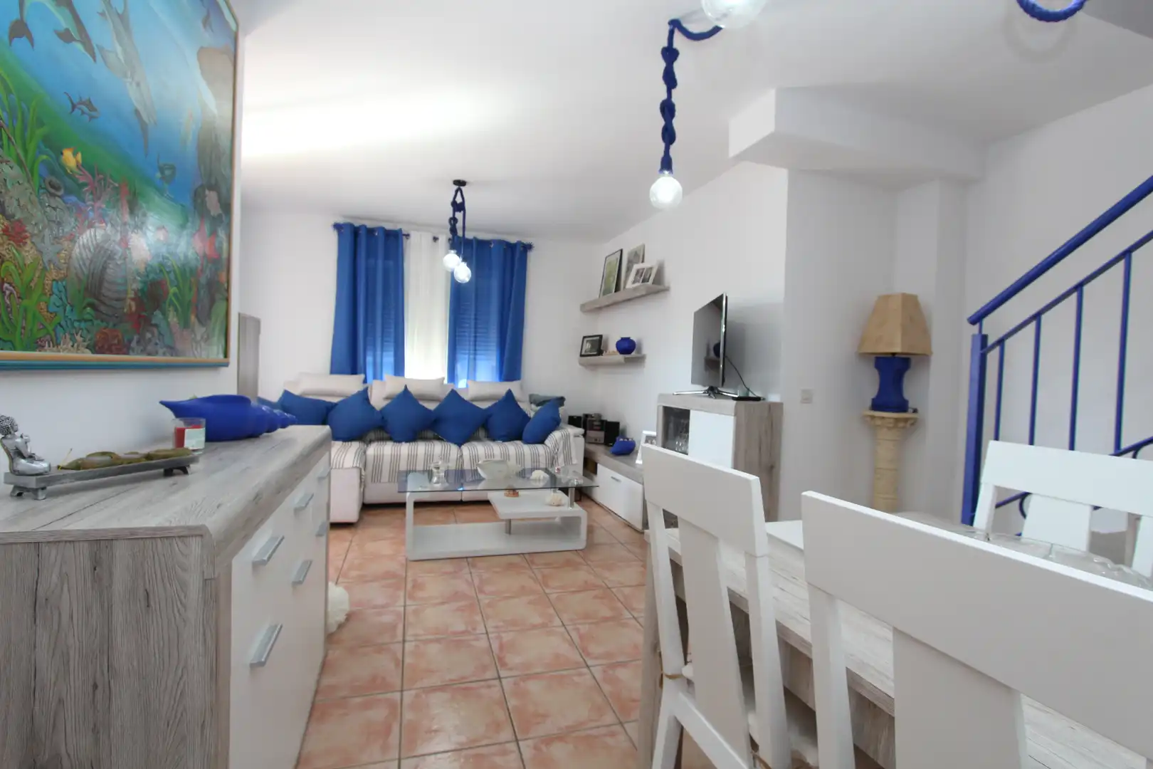 Sala de estar de Casa adosada en venta en Mont-roig del Camp con Aire acondicionado, Jardín privado y Amueblado