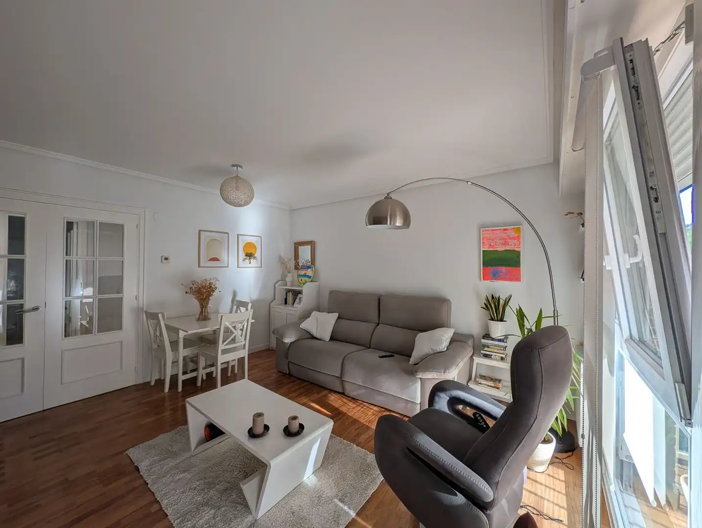 Sala de estar de Piso en venta en Donostia - San Sebastián  con Calefacción, Terraza y Amueblado