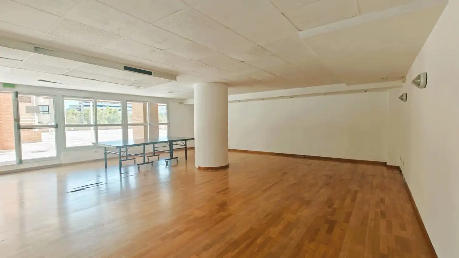 Flat for sale in Valencia  with Air Conditioner, Furnished and Oven