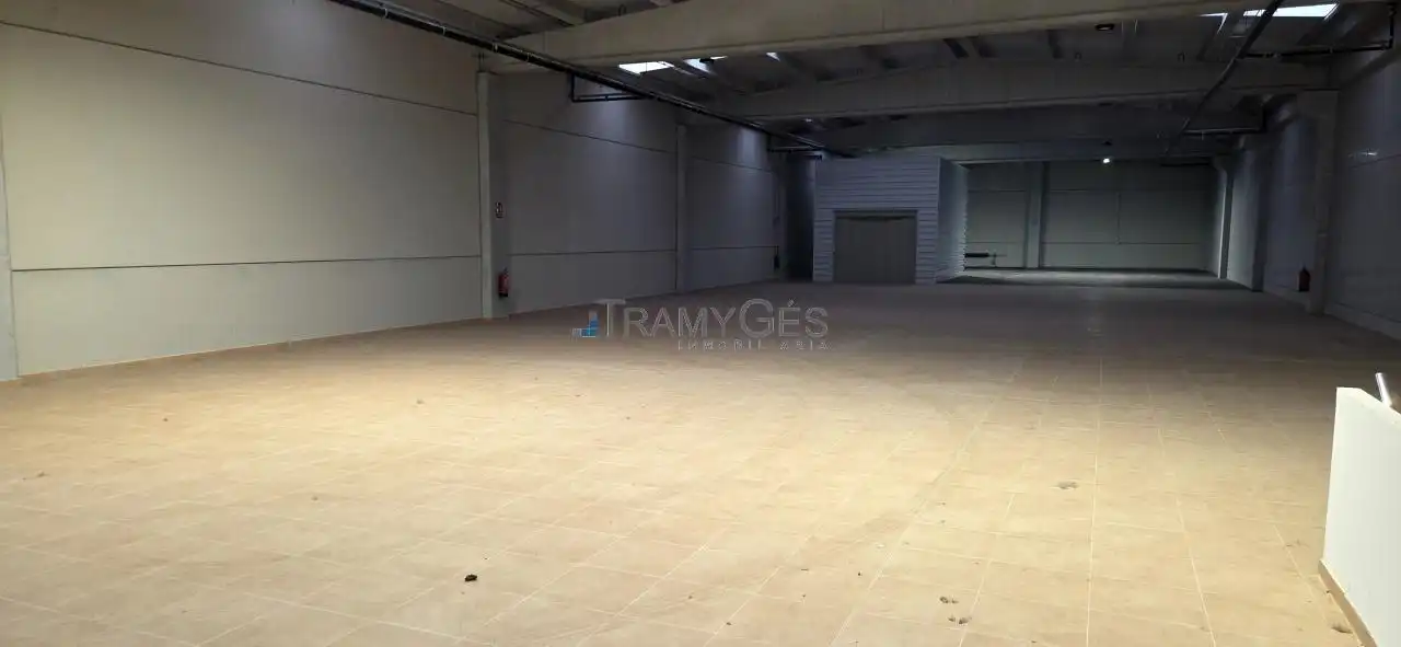 Nave industrial de alquiler en Mos