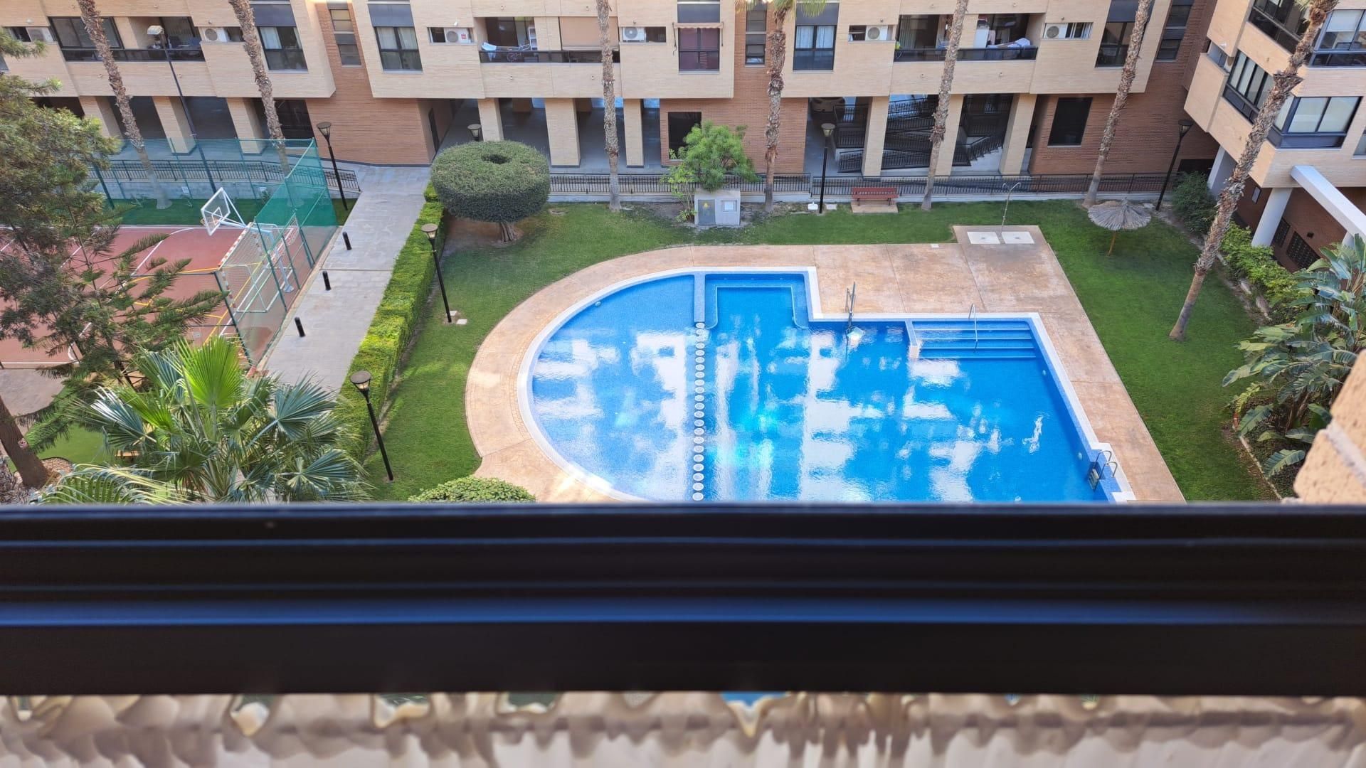 Piscina de Apartamento de alquiler en Alicante / Alacant con Aire acondicionado, Calefacción y Terraza