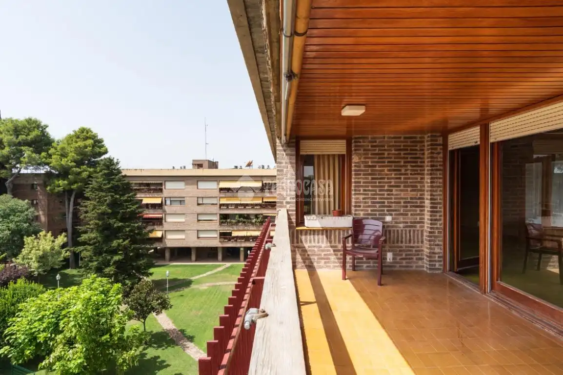 Terraza de Piso en venta en Zaragoza con Calefacción, Terraza y Balcón