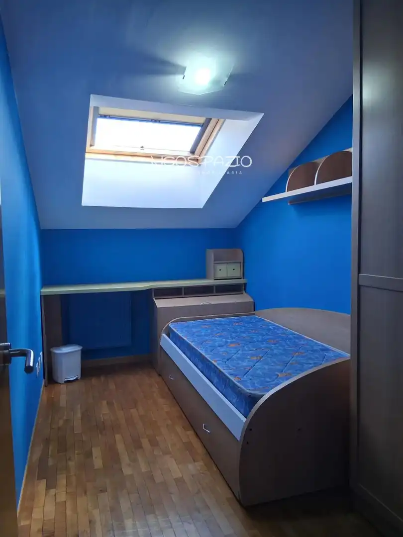 Duplex with lift to rent in Estrada da Granxa, imagen 9