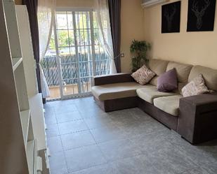 Living room of Flat to rent in Alcalá de Guadaira  with Air Conditioner, Terrace and Furnished