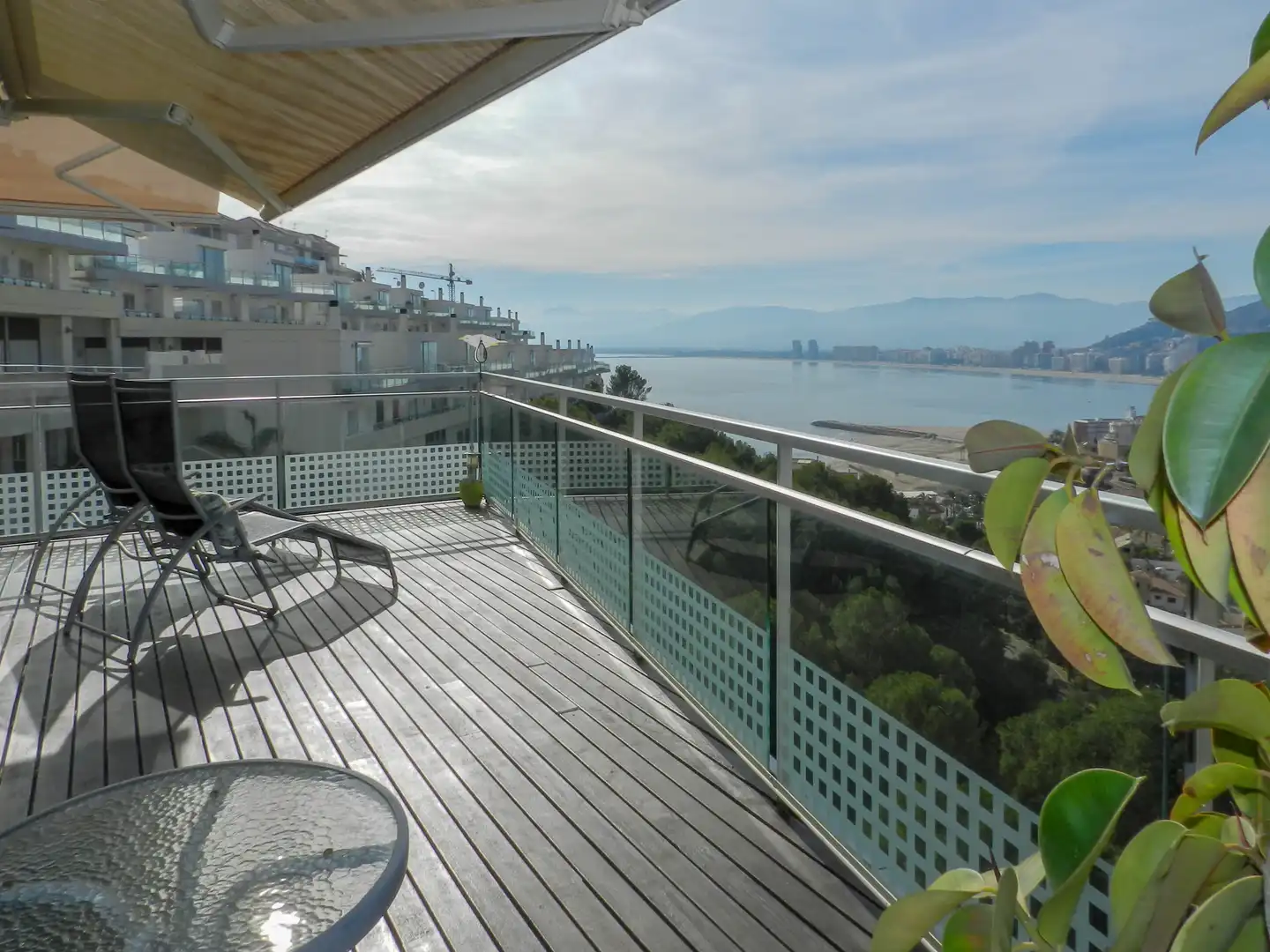 Terrasse von Einfamilien-Reihenhaus zum Verkauf in Cullera mit Klimaanlage, Heizung und Terrasse