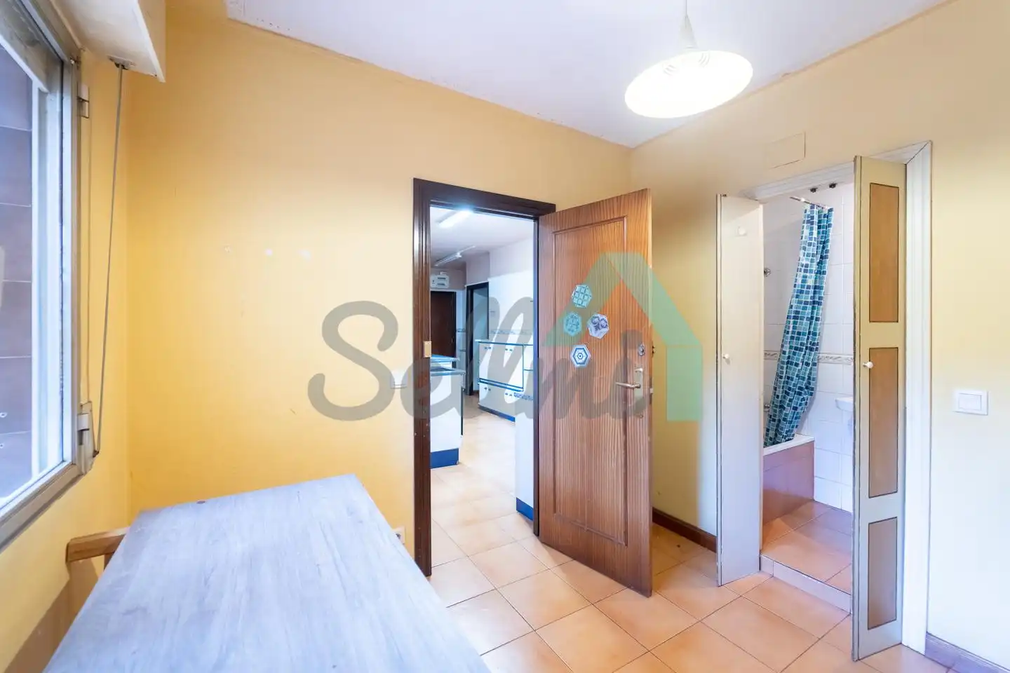 Habitación de Piso en venta en Oviedo  con Calefacción, Terraza y Trastero