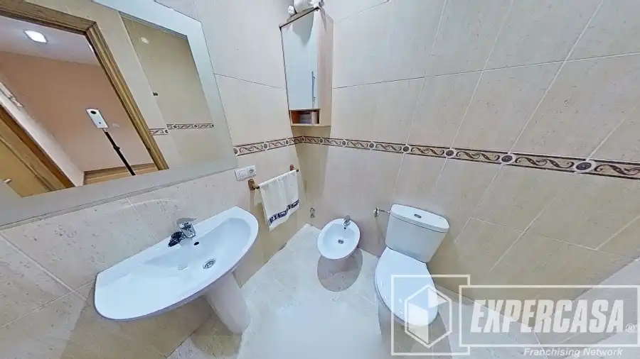 Baño de Ático en venta en Beniparrell con Aire acondicionado, Parquet y Terraza