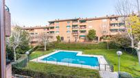 Swimming pool of Flat for sale in Majadahonda  with Heating, Private garden and Community pool