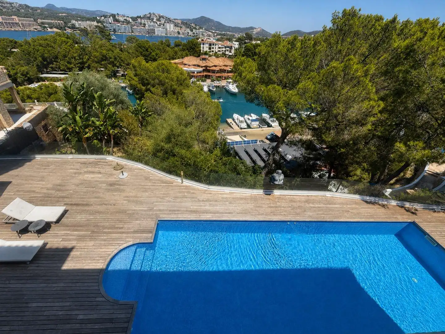 Swimming pool of Houses for sale in Calvià  with Air Conditioner, Heating and Private garden