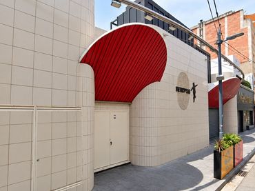 Local comercial en venda a Monturiol 25