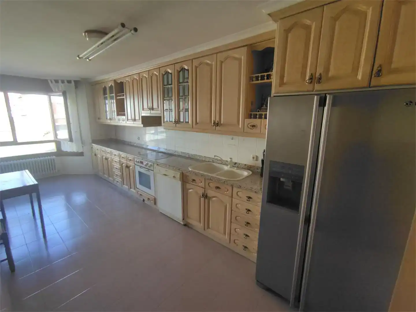 Cuina de Casa adosada en venda en Saldaña amb Parquet, Moblat i Balcó
