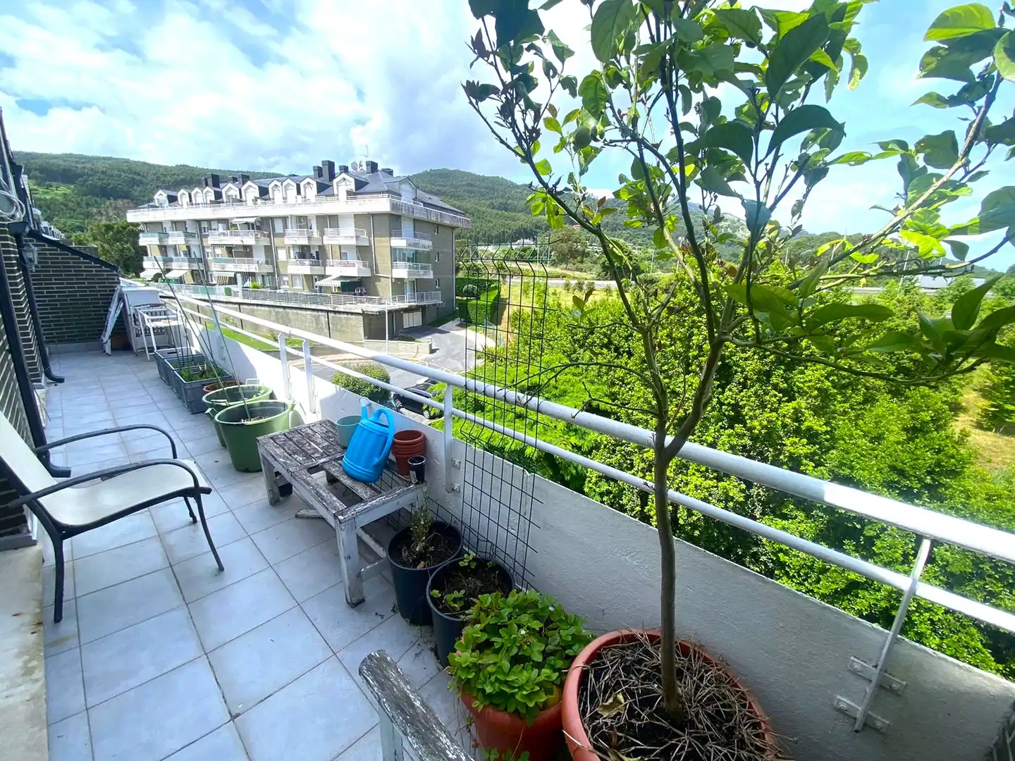 Terrasse von Dachboden zum Verkauf in Castro-Urdiales mit Heizung, Privatgarten und Parkett
