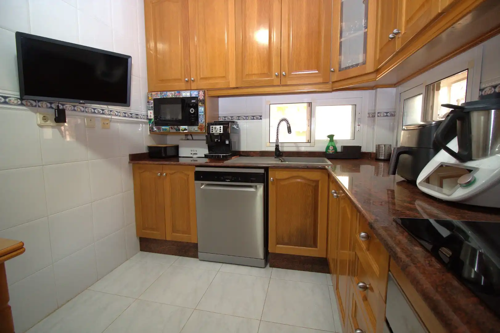 Cuina de Casa o xalet en venda en Cartagena amb Aire condicionat, Terrassa i Traster