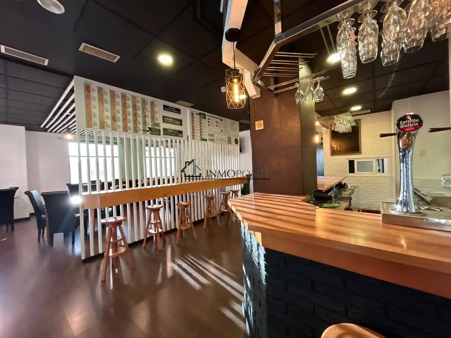 Business premises for sale in Zona de Plaza de Barcelos, imagen 2