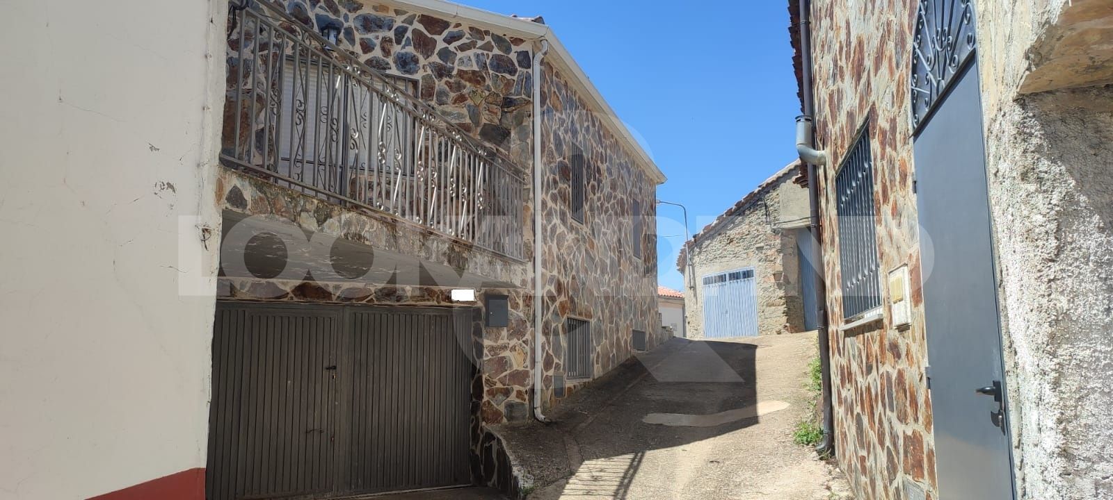 Vista exterior de Casa o xalet en venda en Escurial de la Sierra amb Calefacció, Parquet i Terrassa