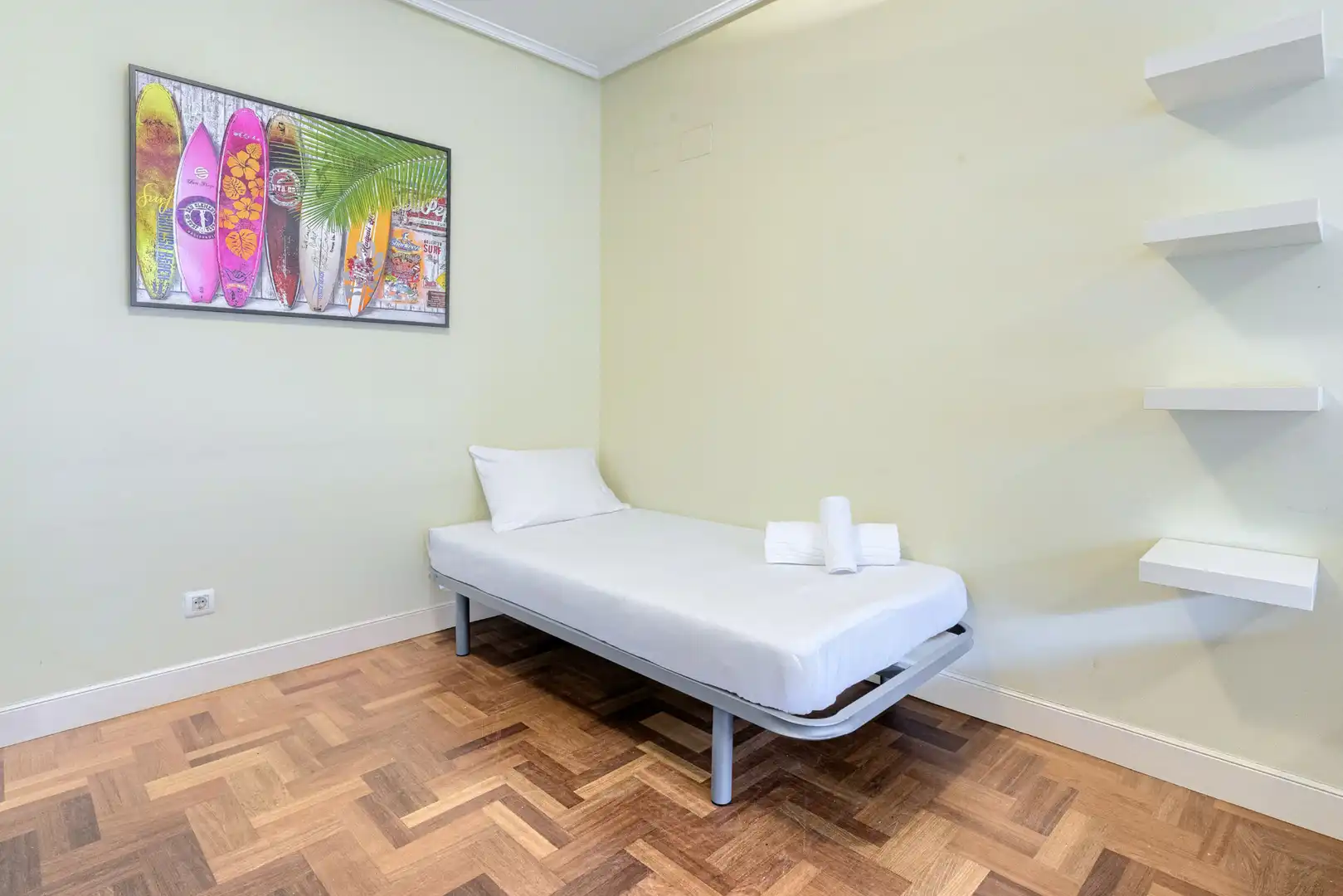 Bedroom of Flat for rent in Bilbao   with Heating, Furnished and Oven