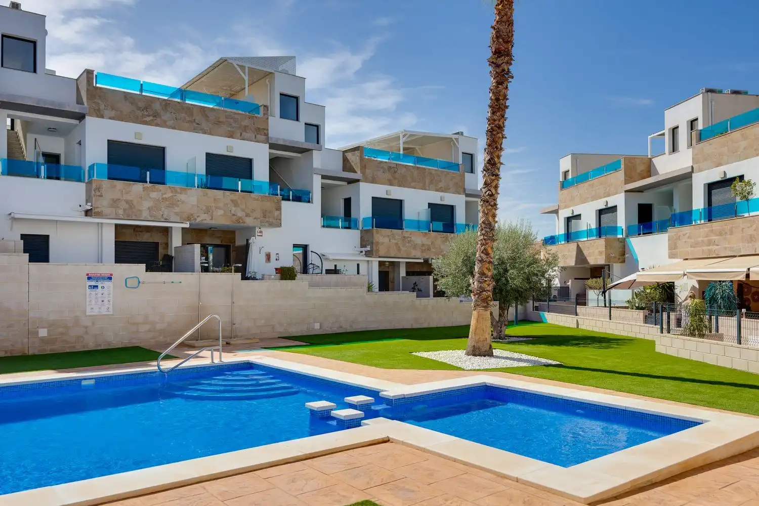 Reihenhaus mit Pool zum Verkauf in Calle Carmen Laforet 58, imagen 40