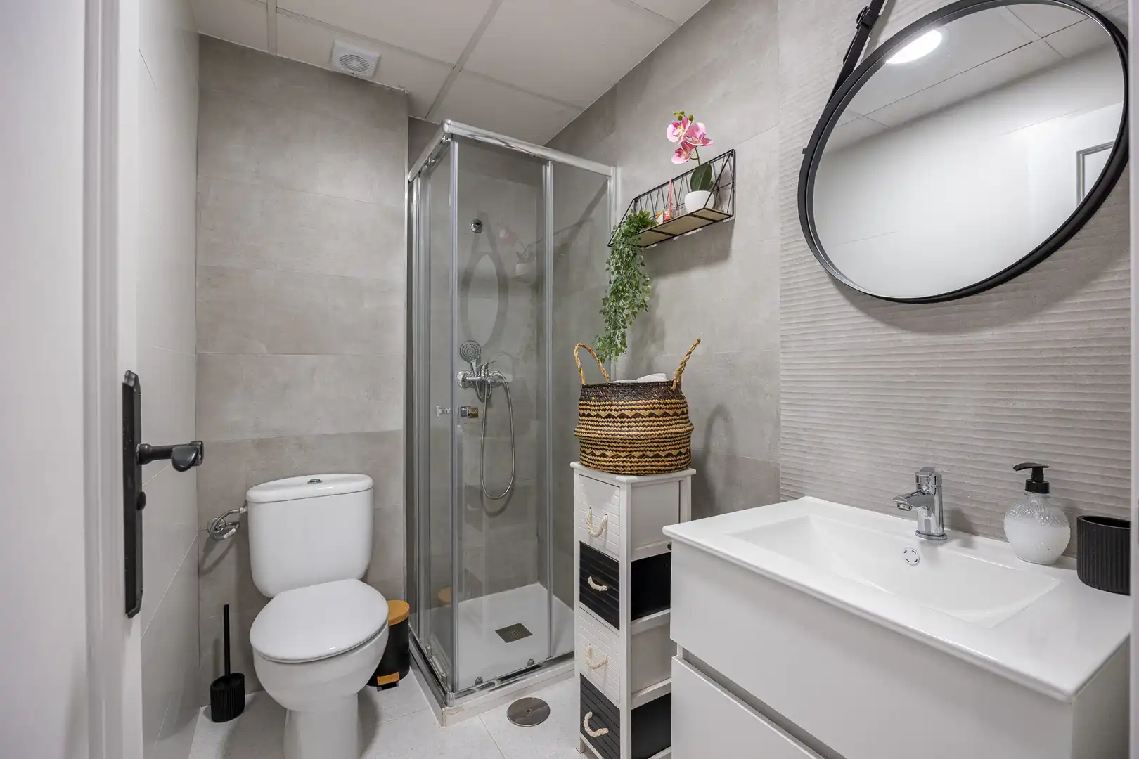 Bathroom of Flat for sale in Villajoyosa / La Vila Joiosa  with Furnished and Balcony