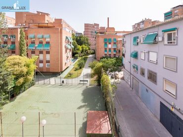 Piso con balcón en venta en del Ángel