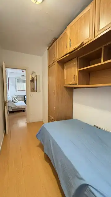 Dormitori de Pis en venda en Madrid amb Calefacció i Moblat