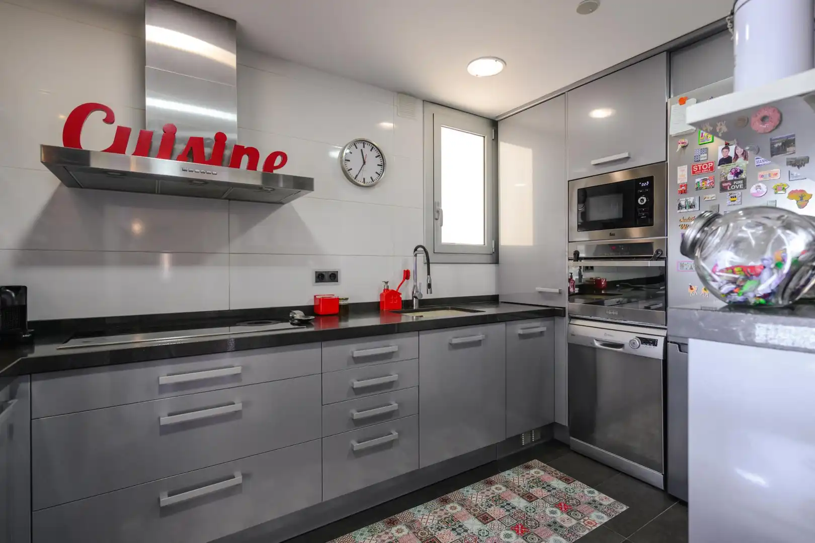 Cocina de Piso en venta en Esplugues de Llobregat con Calefacción y Jardín privado