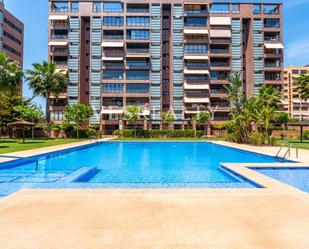 Piscina de Pis en venda en Alicante / Alacant amb Aire condicionat, Calefacció i Jardí privat