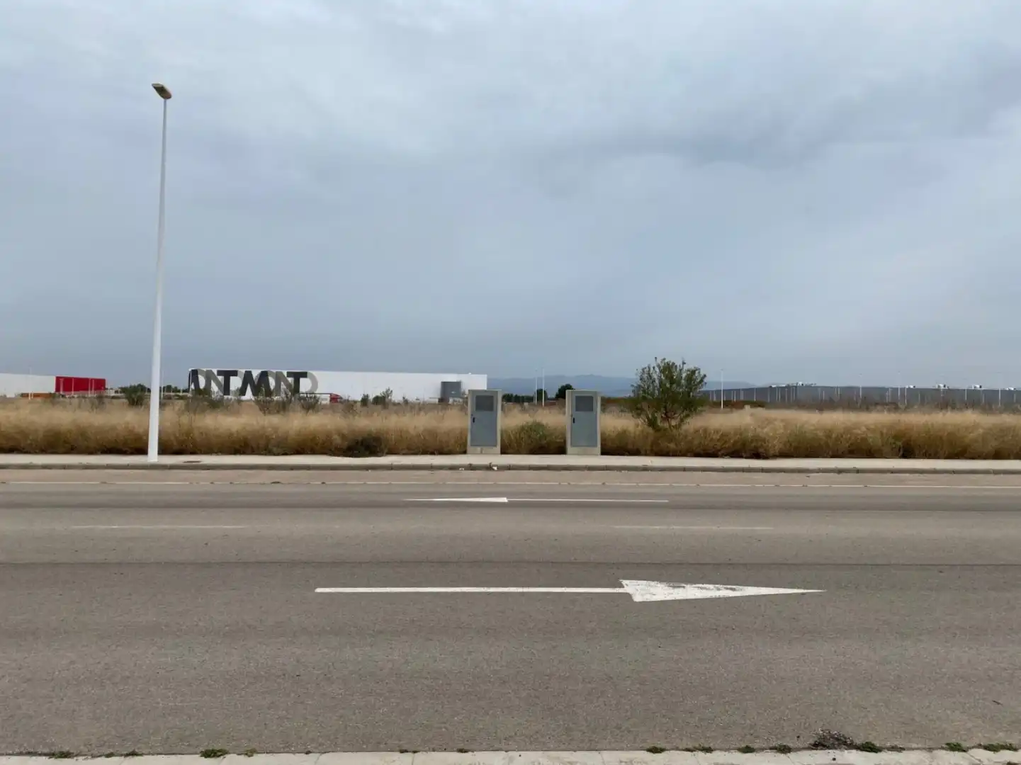 Vista exterior de Terreny en venda en Llíria