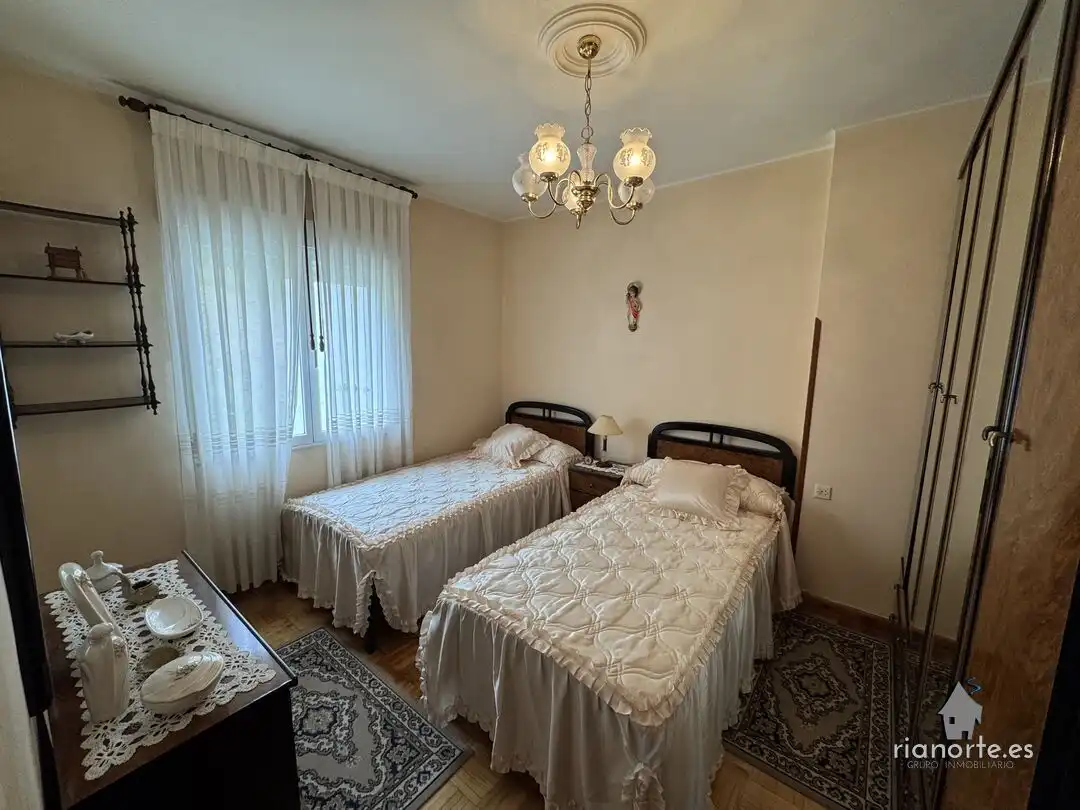 Habitación de Piso en venta en Ribadesella con Calefacción