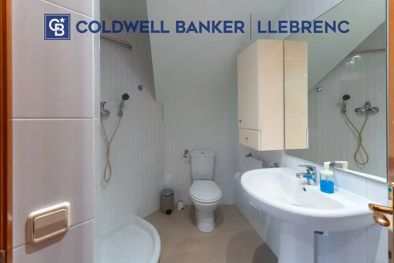 Baño de Casa o chalet de alquiler en Barcelona con Aire acondicionado, Calefacción y Jardín privado