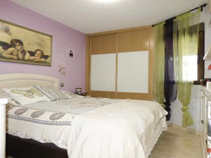 Bedroom of Flat for sale in Móstoles  with Air Conditioner, Heating and Private garden