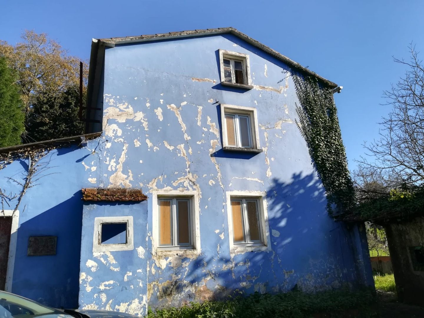 Vista exterior de Casa adosada en venda en Ferrol amb Jardí privat i Traster