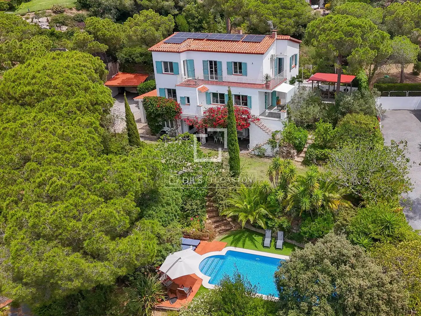 Detached house with pool for sale in Cabrils