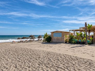Apartamento con piscina en venta en San Luis de Sabinillas