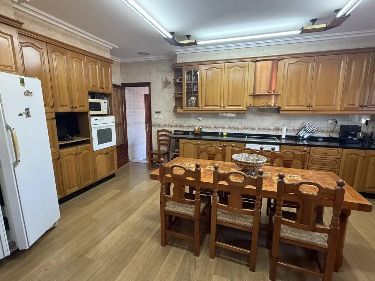 Cocina de Casa o chalet en venta en Elche / Elx con Aire acondicionado, Calefacción y Jardín privado