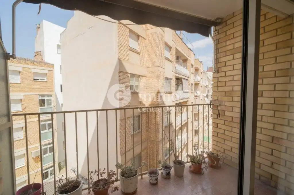 Pis amb terrassa en venda a Carrer Doctor Combelles, imagen 3