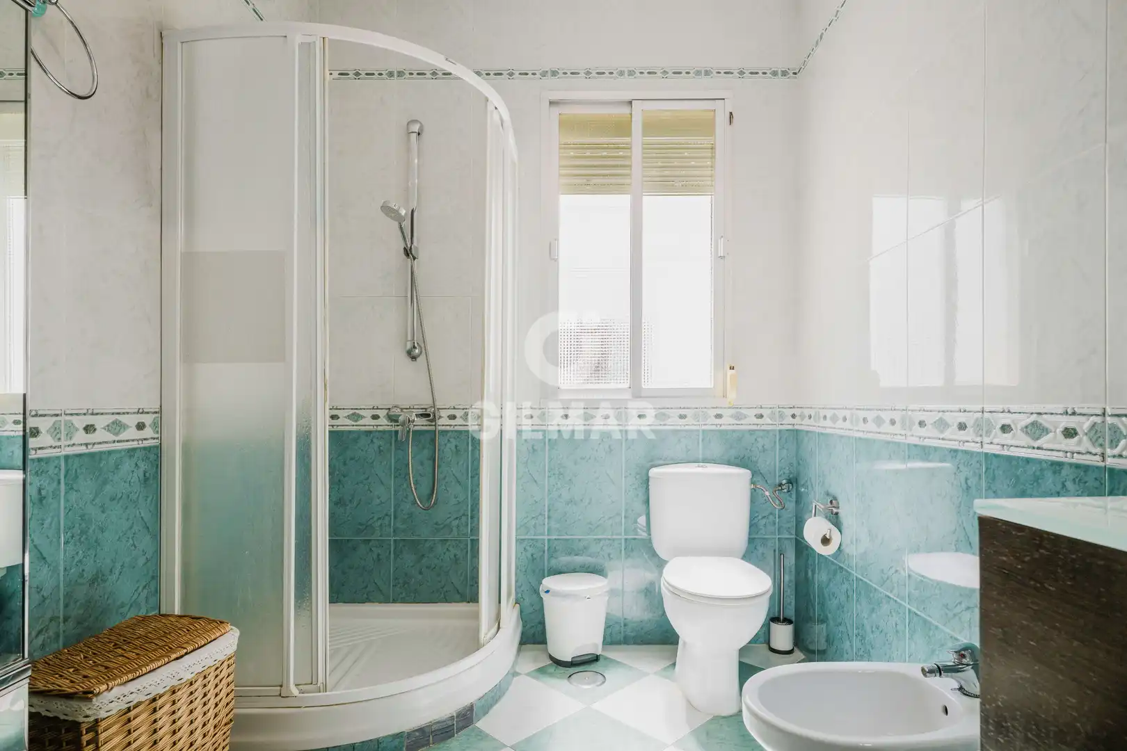 Baño de Piso en venta en Cádiz con Calefacción
